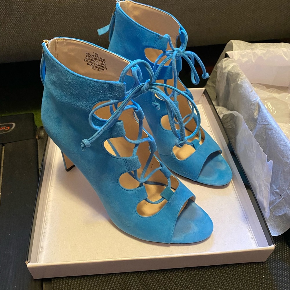 Nine West blue Gladiator sandals size 7.5